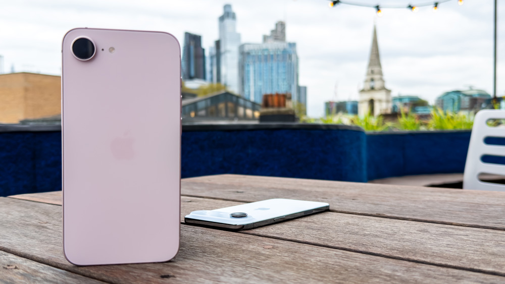 iPhone 17e in London